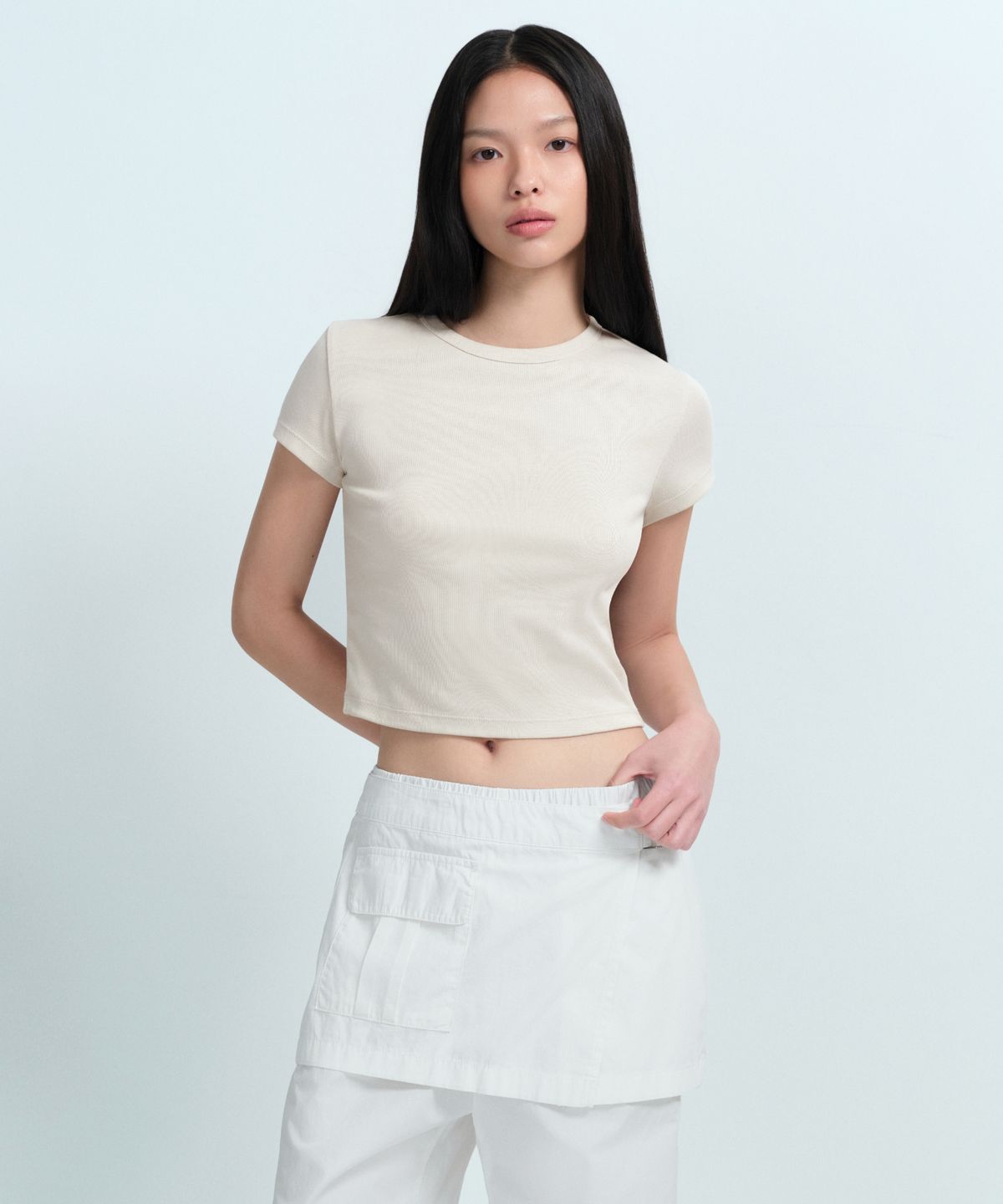 무신사 스탠다드 우먼(MUSINSA STANDARD WOMAN) 우먼즈 슬림 크롭 크루 넥 티셔츠 [머쉬룸]