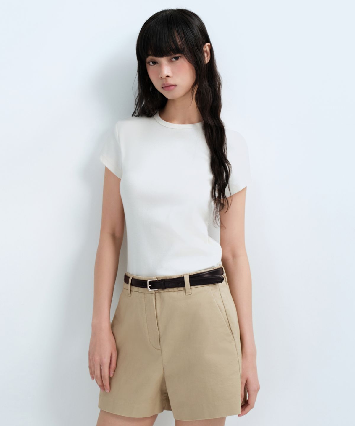 무신사 스탠다드 우먼(MUSINSA STANDARD WOMAN) 우먼즈 슬림 크루 넥 티셔츠 [크림]