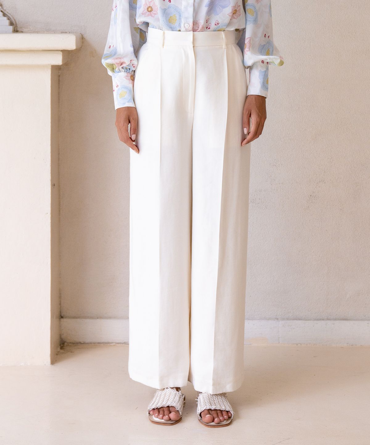 로에(LEAUET) Skye Cream Wide-leg Bamboo Pants