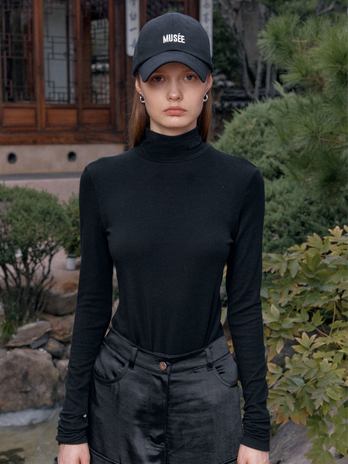 뮤제(MUSEE) SIENNA Wool-Blend Turtleneck Top-Black