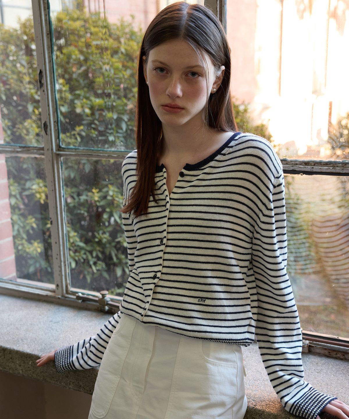 튜드먼트(TTUDEMENT) STRIPE CREWNECK CARDIGAN IVORY