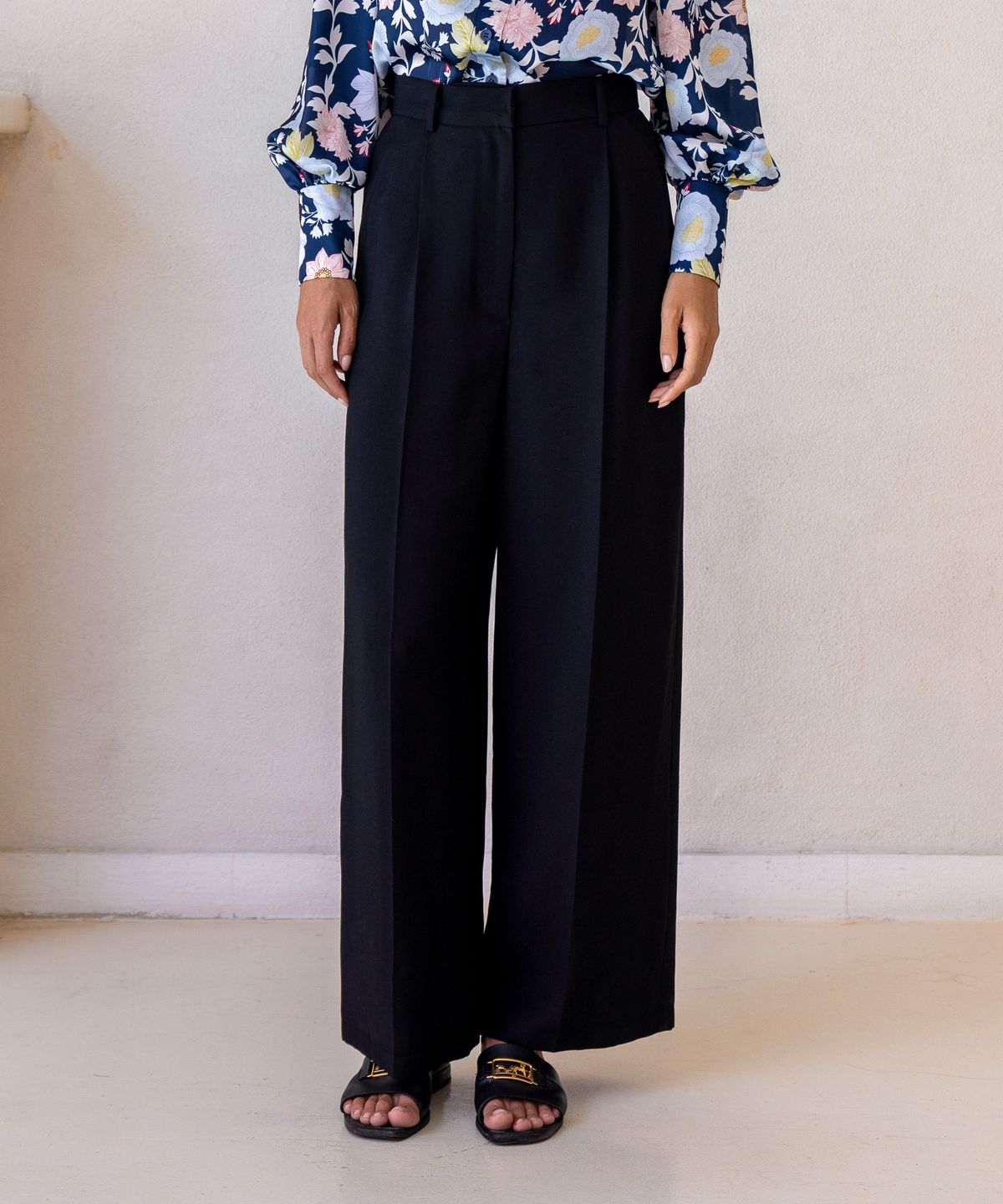 로에(LEAUET) Skye Black Wide-leg Bamboo Pants