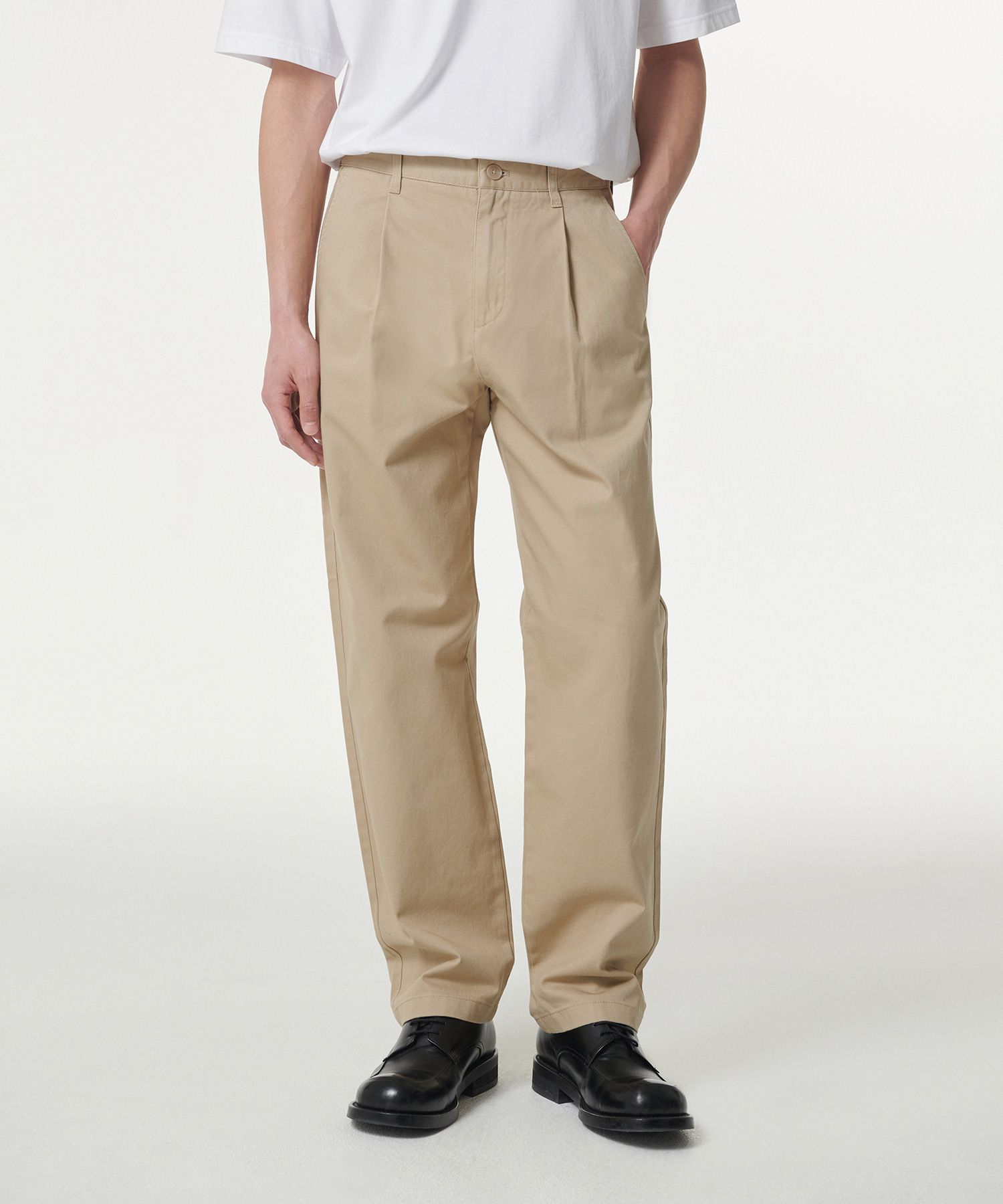 MUSINSA | MUSINSA STANDARD One Tuck Regular Fit Chino Pants
