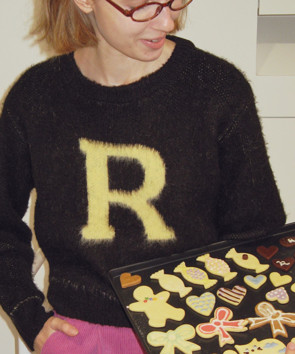 론론(RONRON) R HAIRY KNIT BLACK