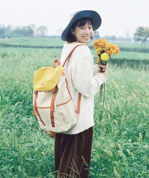 영투어 백팩 25L 데일리 트래블 백 - 옐로우크림