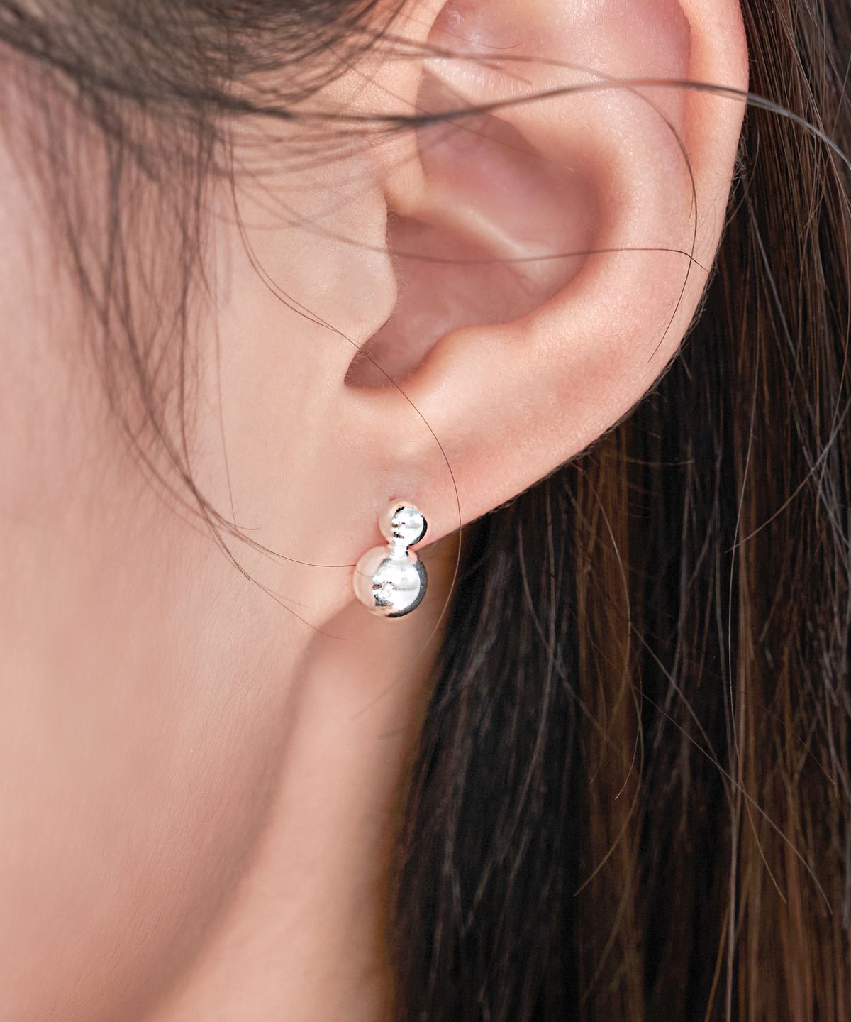 포스트루드(POSTLUDE) [SILVER] SNM BALL EARRINGS (2 COLORS)