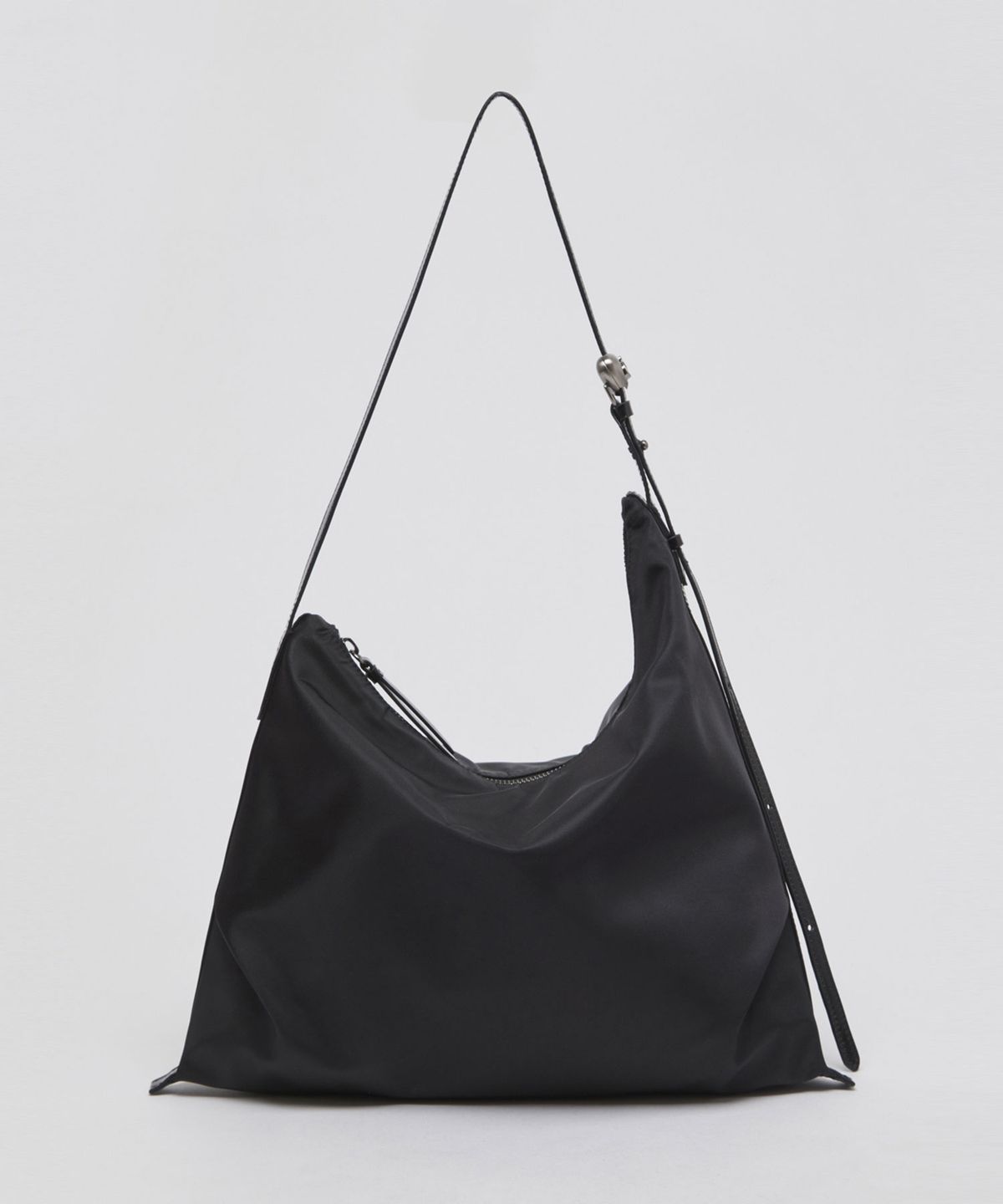 아카이브앱크(ARCHIVEPKE) Luv luna bag(Nylon black)_OVBAX26109BLK