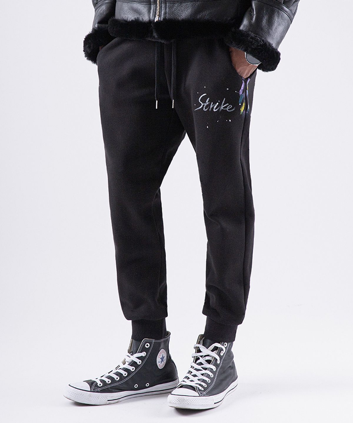 스트라이크(STRIKE) Artwork Cotton Jogging Pants (BLACK)