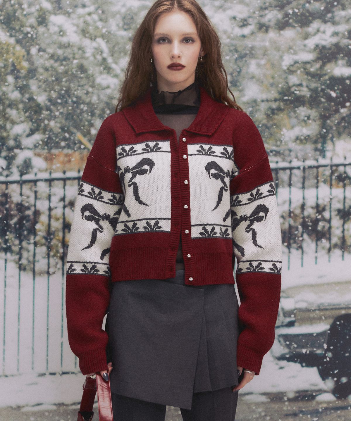 낫노잉(NOTKNOWING) Cowichan Ribbon Crop Cardigan (DEEP RED)