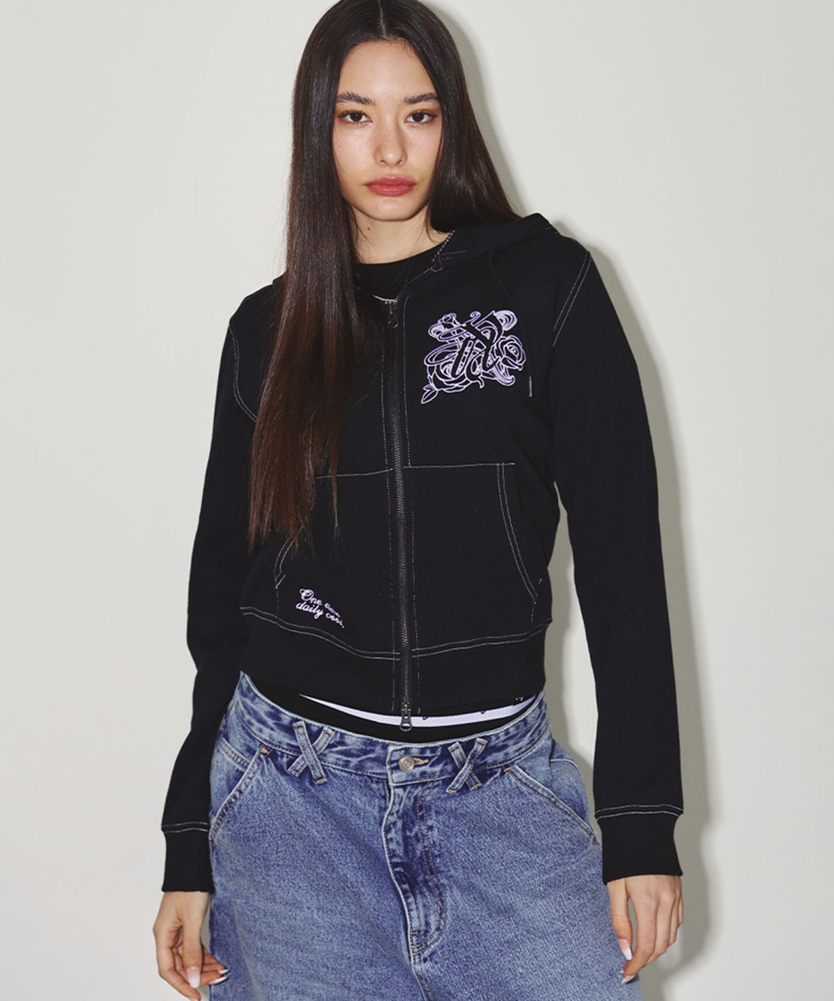 엔와이엑스엑스(NYXX) BURST INTO ROSE HOOD ZIP-UP BLACK