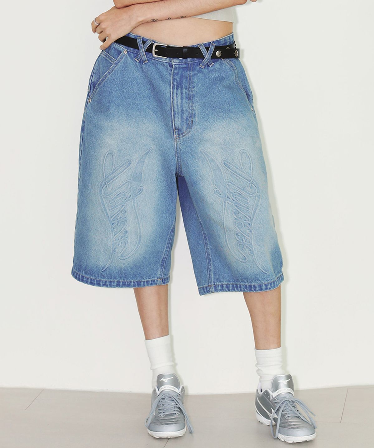 엔와이엑스엑스(NYXX) EMBOSSED DENIM HALF PANTS LIGHT BLUE