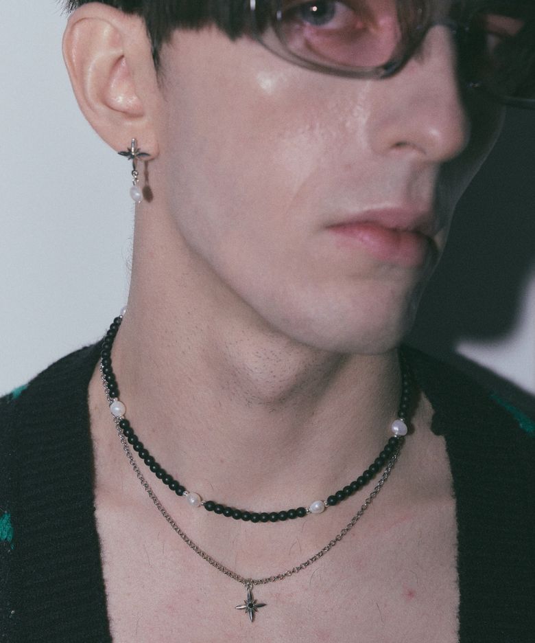 i need. Necklace-16 Black Cubic Flower