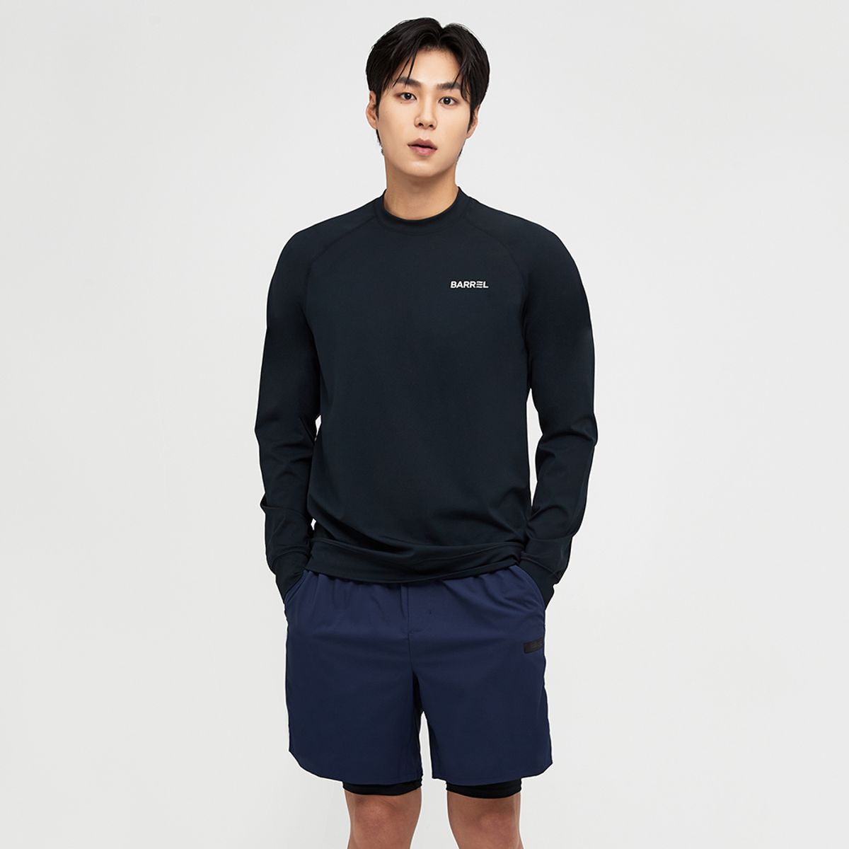 배럴(BARREL) 맨 에센셜 릴렉스핏 래쉬가드 블랙 (B4SMWRG102BLK)