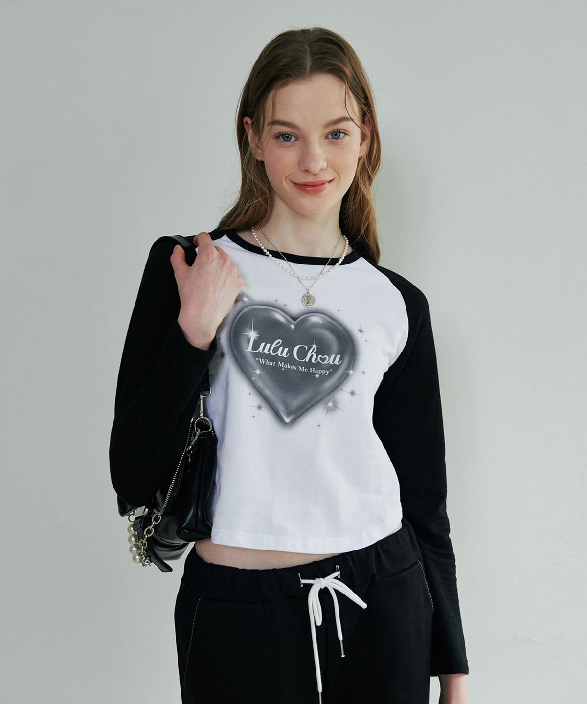 루루슈(LULUCHOU) Round Crop Raglan T-shirt - BLACK
