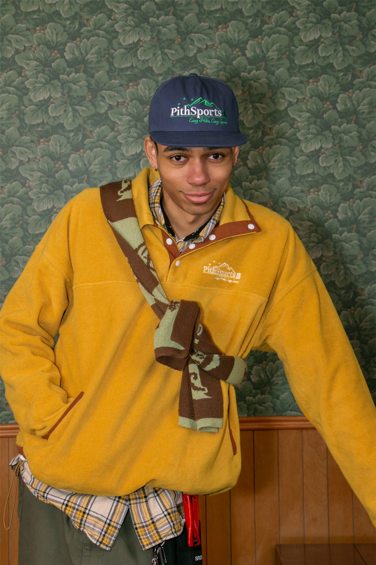 피스스포츠(PITHSPORTS) E.H.E.S Snap Fleece (Mustard)