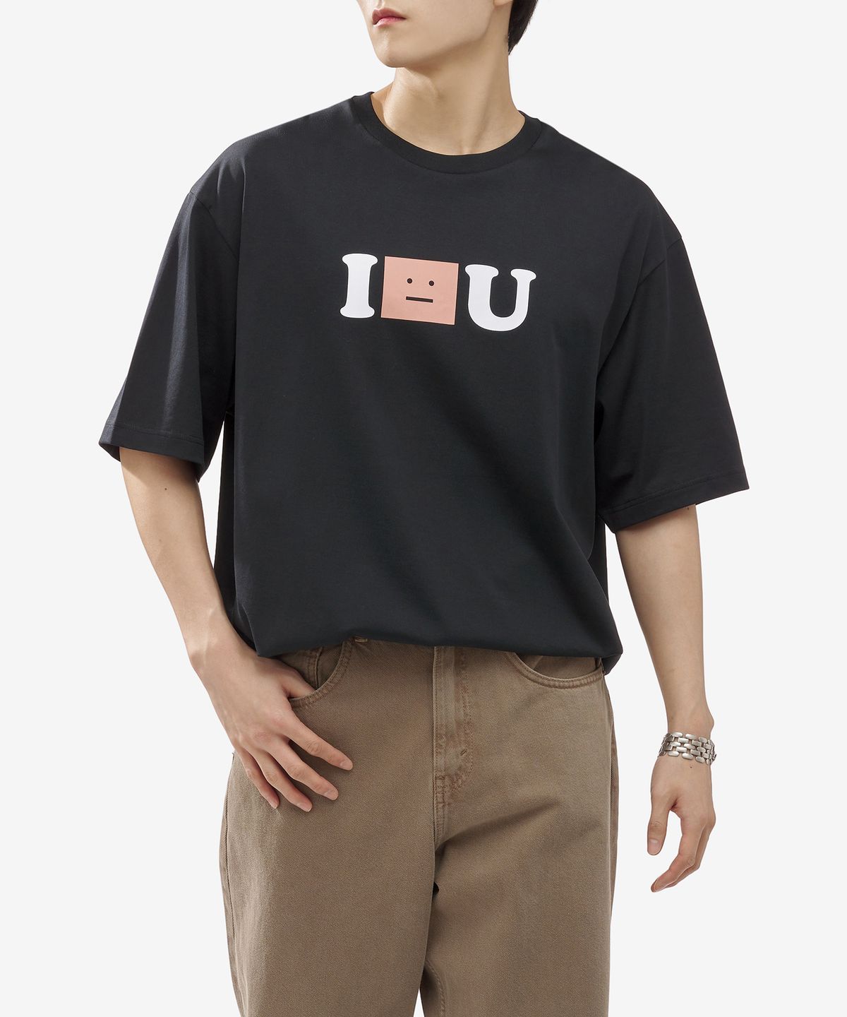 아크네 스튜디오(ACNE STUDIOS) 페이스 로고 반소매 티셔츠 - 블랙 / CL0257900