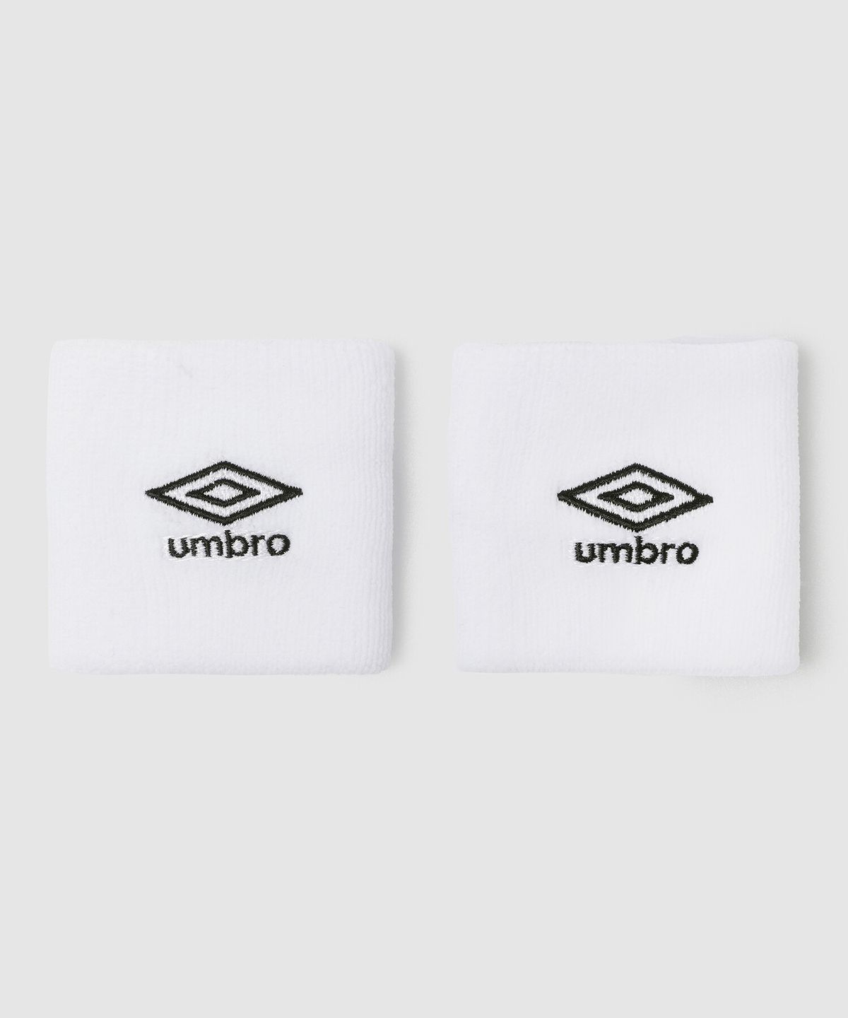 엄브로(UMBRO) 스포츠 손목밴드 화이트(UQ123CAO13)