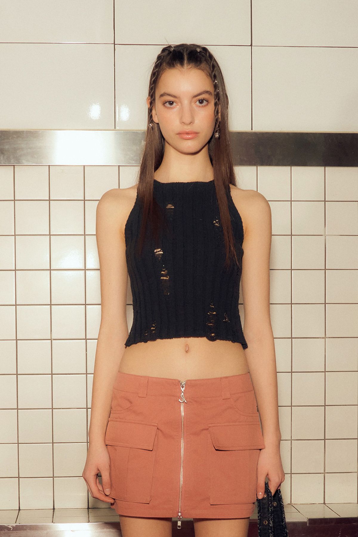 애프터아워즈(AFTERHOURS) DISTRESSED KNIT SLEEVELESS (CHARCOAL)