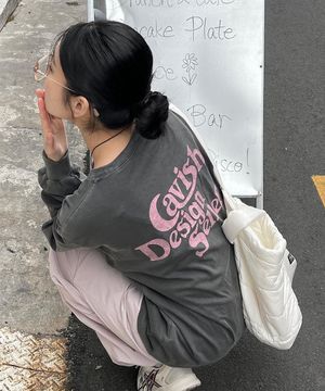 PIGMENT SELLER LOGO LS TEE CHARCOAL(CV2ESUT552A)