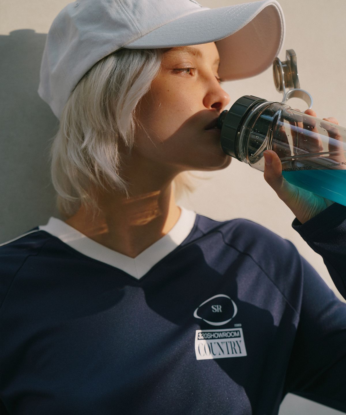 320쇼룸(320SHOWROOM) Vneck Sporty heritage logo Jersey Long sleeve Navy