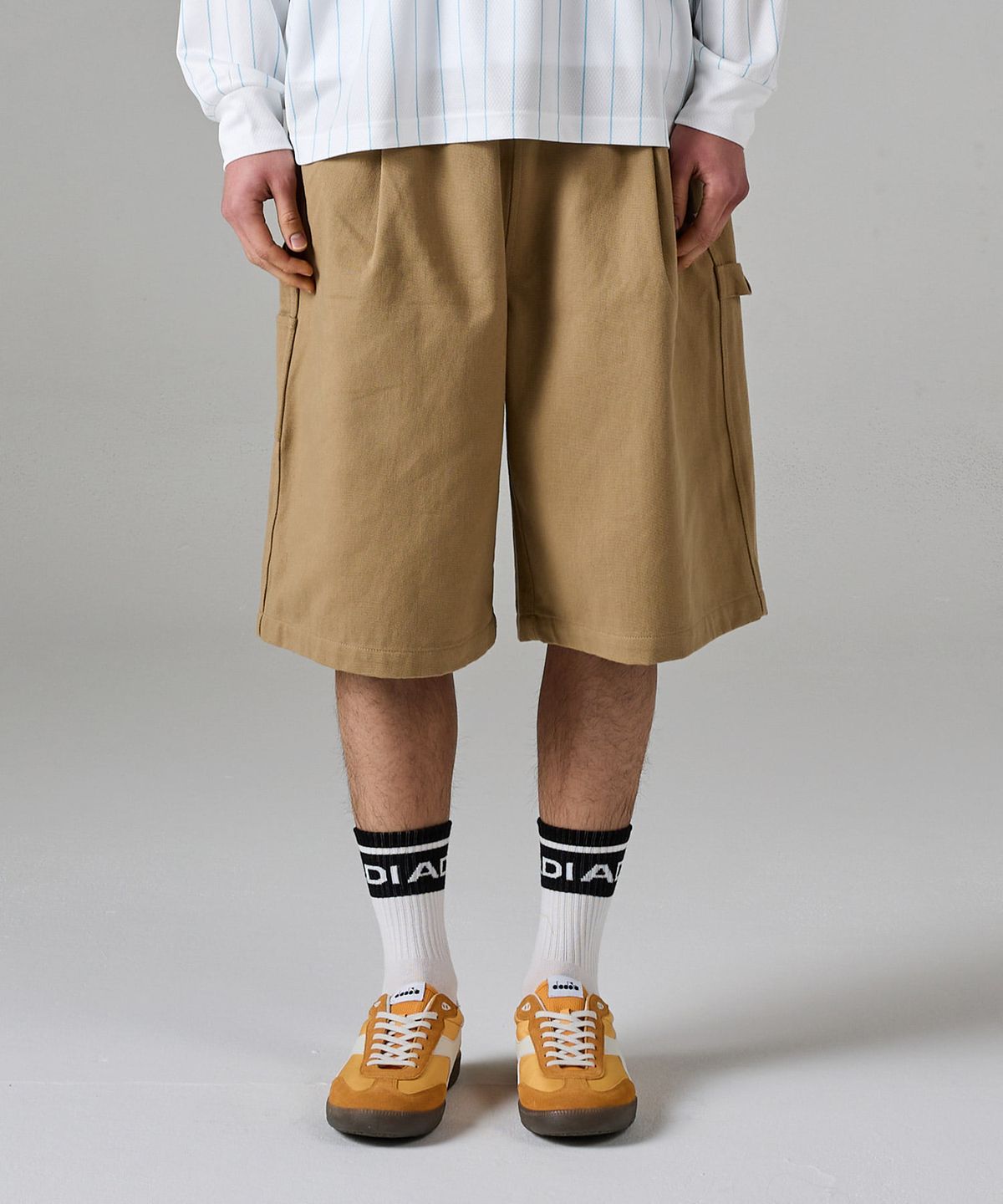 디아도라(diadora) 판타지스타 카펜터 7부 팬츠 DARK BEIGE