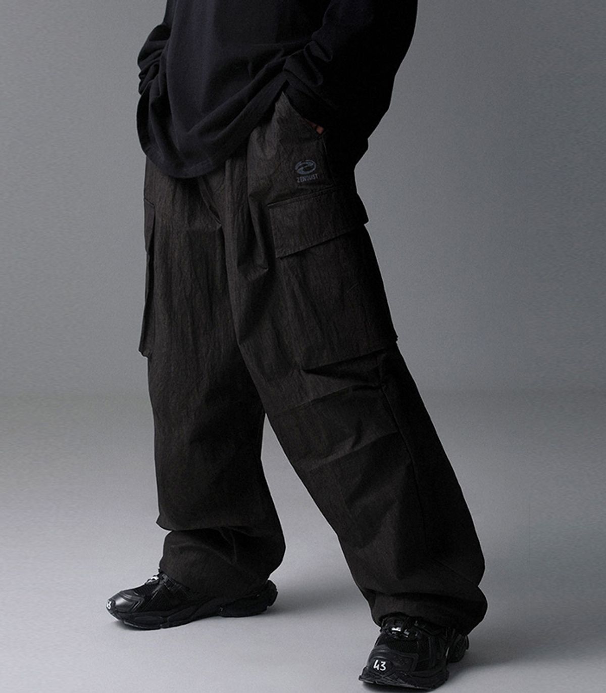 어반드레스(AVANDRESS) Rne Big Pocket Pants BLACK