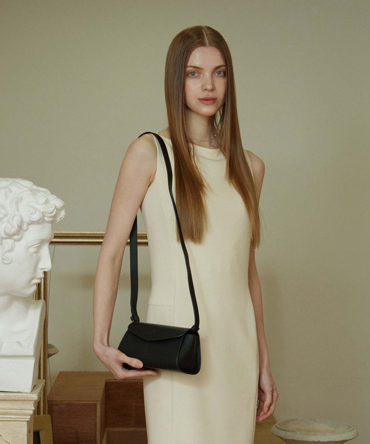 메종246(MAISON246) OVE MINI BAG BLACK