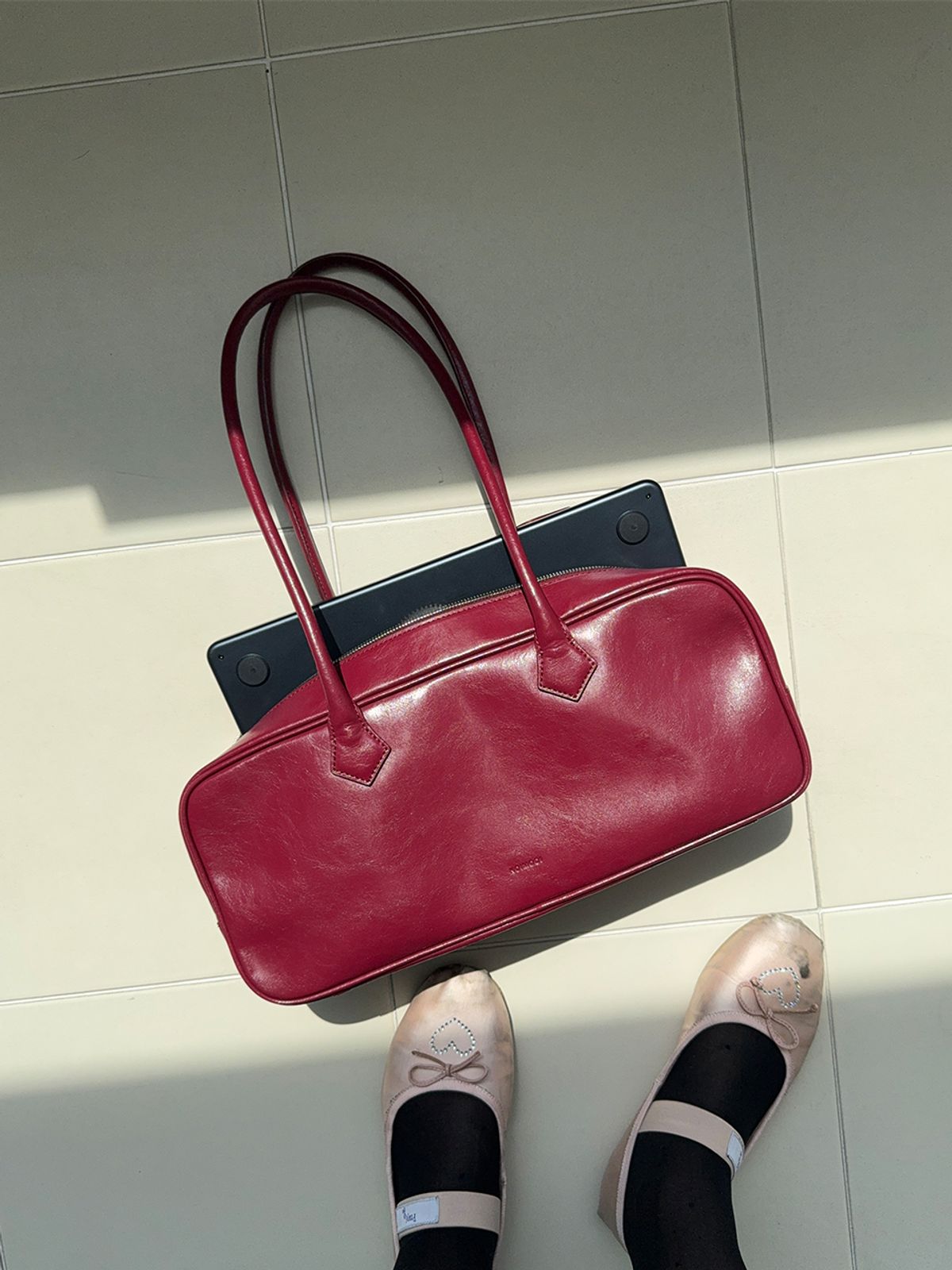 코이무이(KOIMOOI) Urban Shoulder Bag (Cherry Burgundy)
