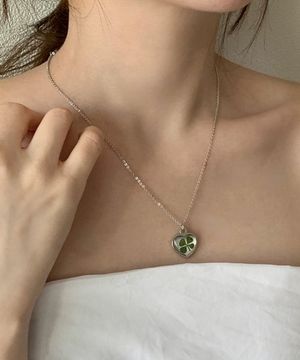 네잎클로버 생화 목걸이