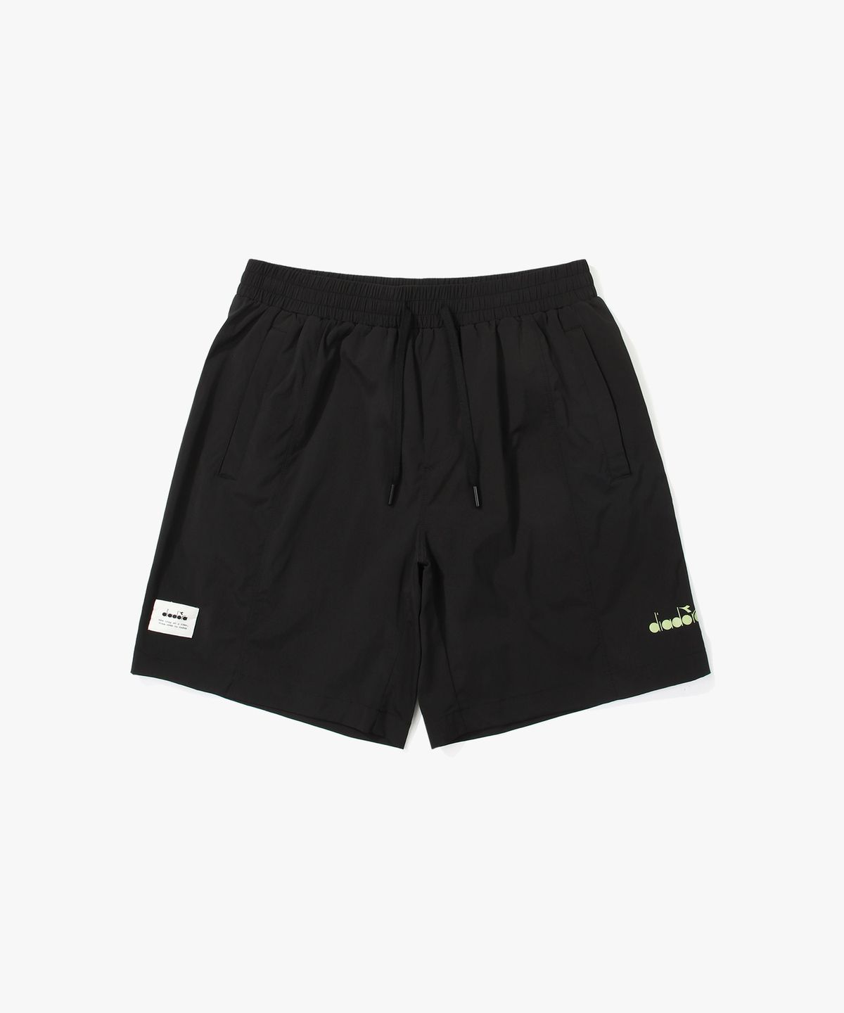 디아도라(diadora) 컴피 우븐 하프팬츠 BLACK