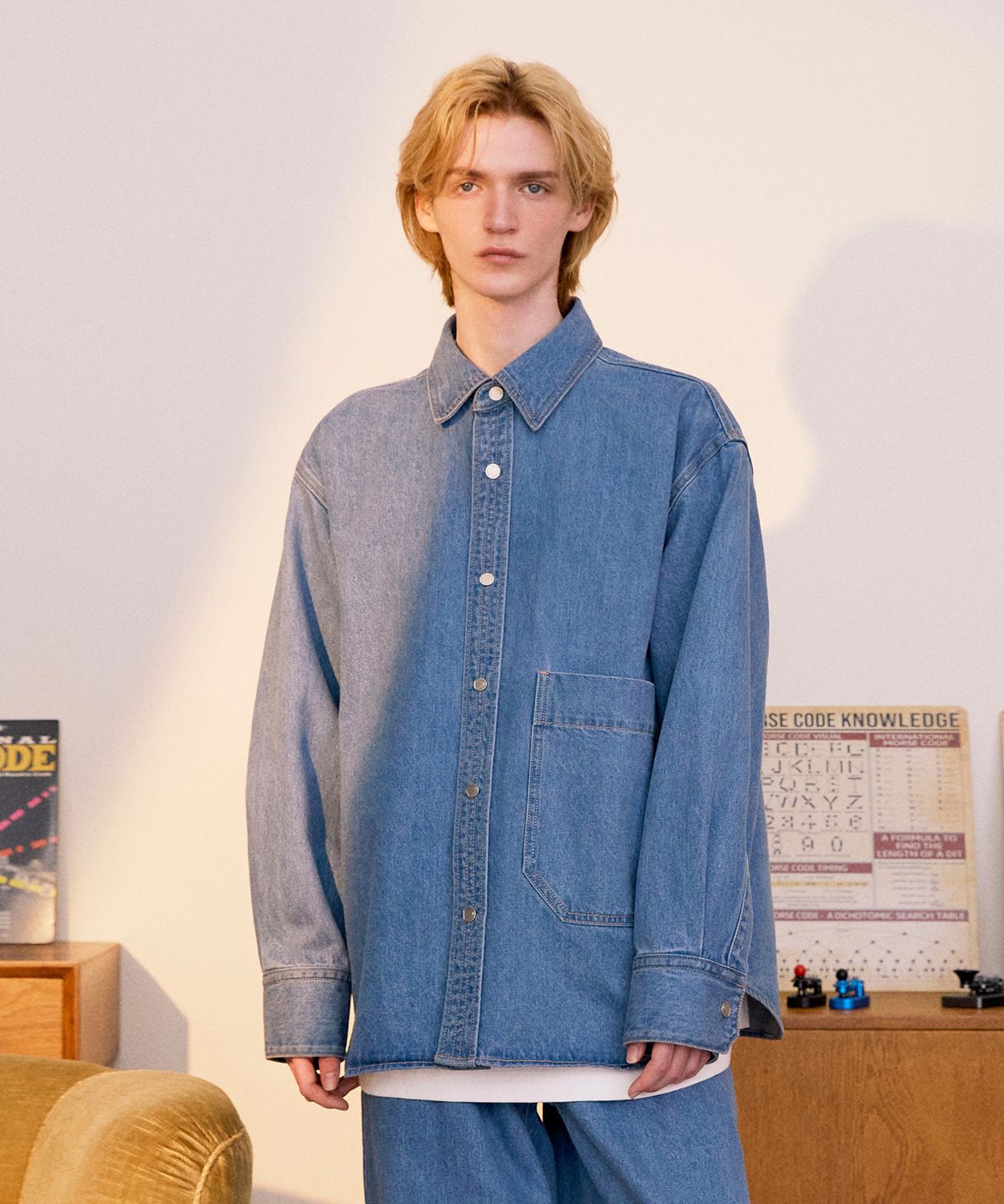 디써티원(DTHIRTYONE) Big Pocket Denim Shirt Jacket (MEDIUM BLUE)