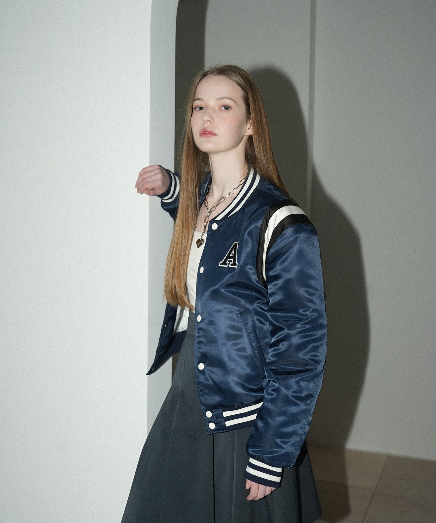 ブルゾン AVANDRESS Atlantis Marine Crop Varsity Jacket NAVY Atlantis Marine Crop Varsity Jacket NAVY ジャンパー・ブルゾン