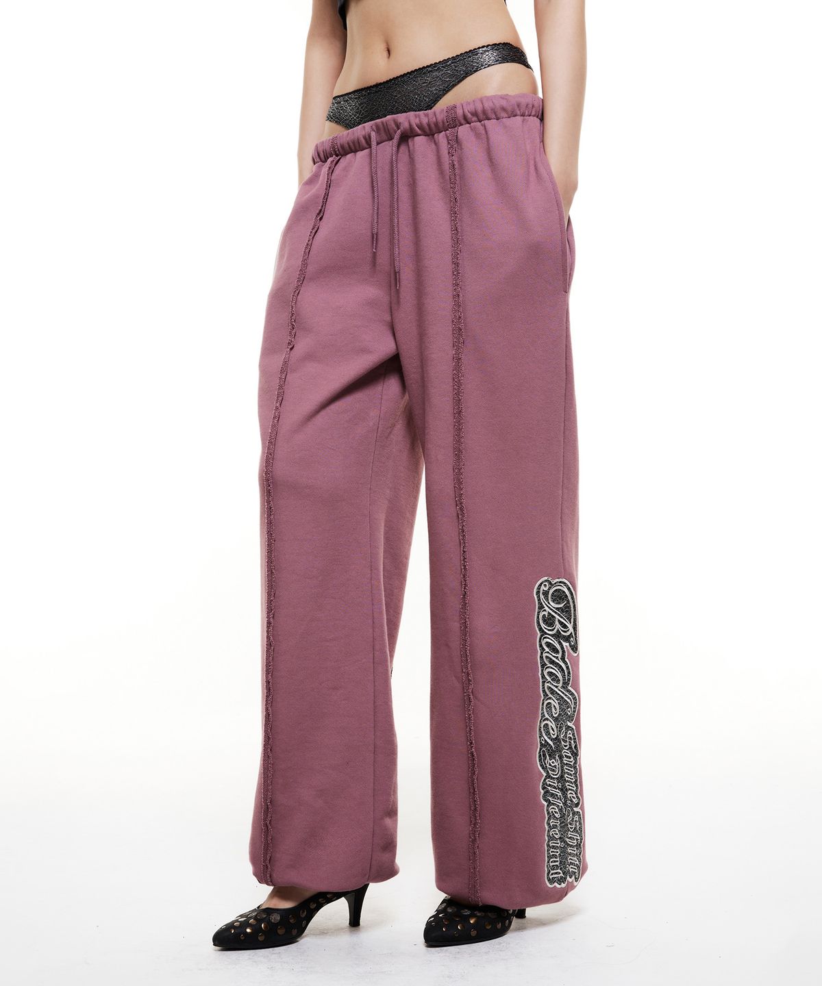 배디(BADEE) Lace Layered Sweatpants Dusty Pink