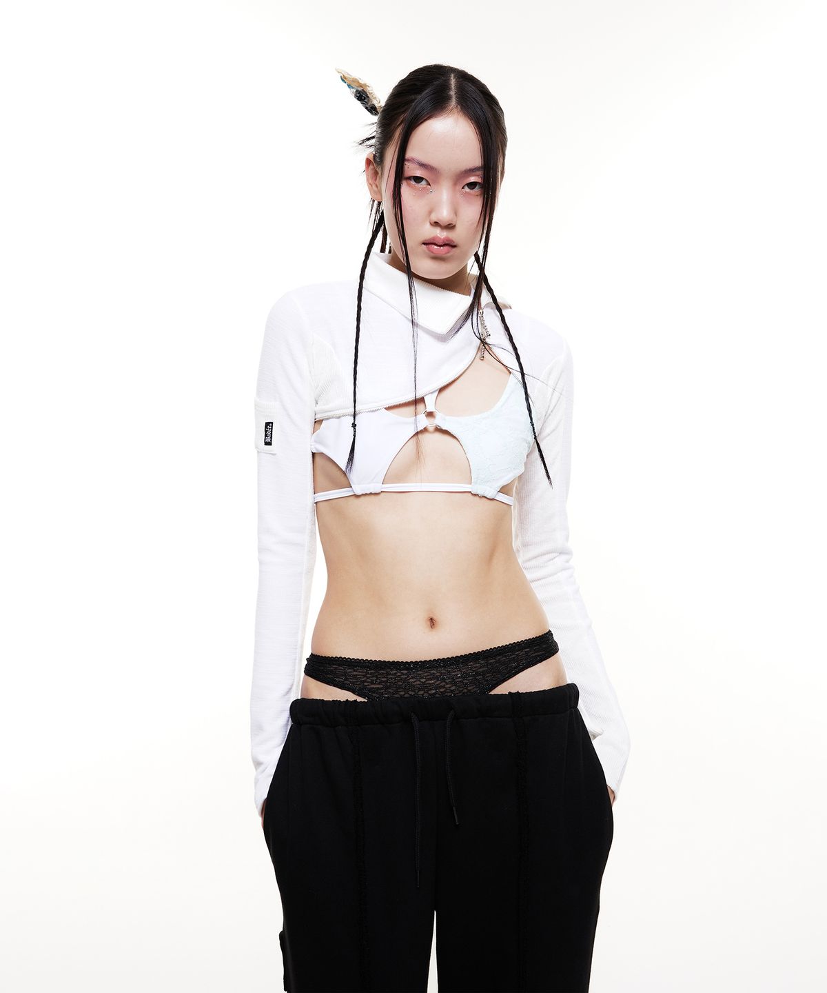 배디(BADEE) Diagonal Zipper Bolero White