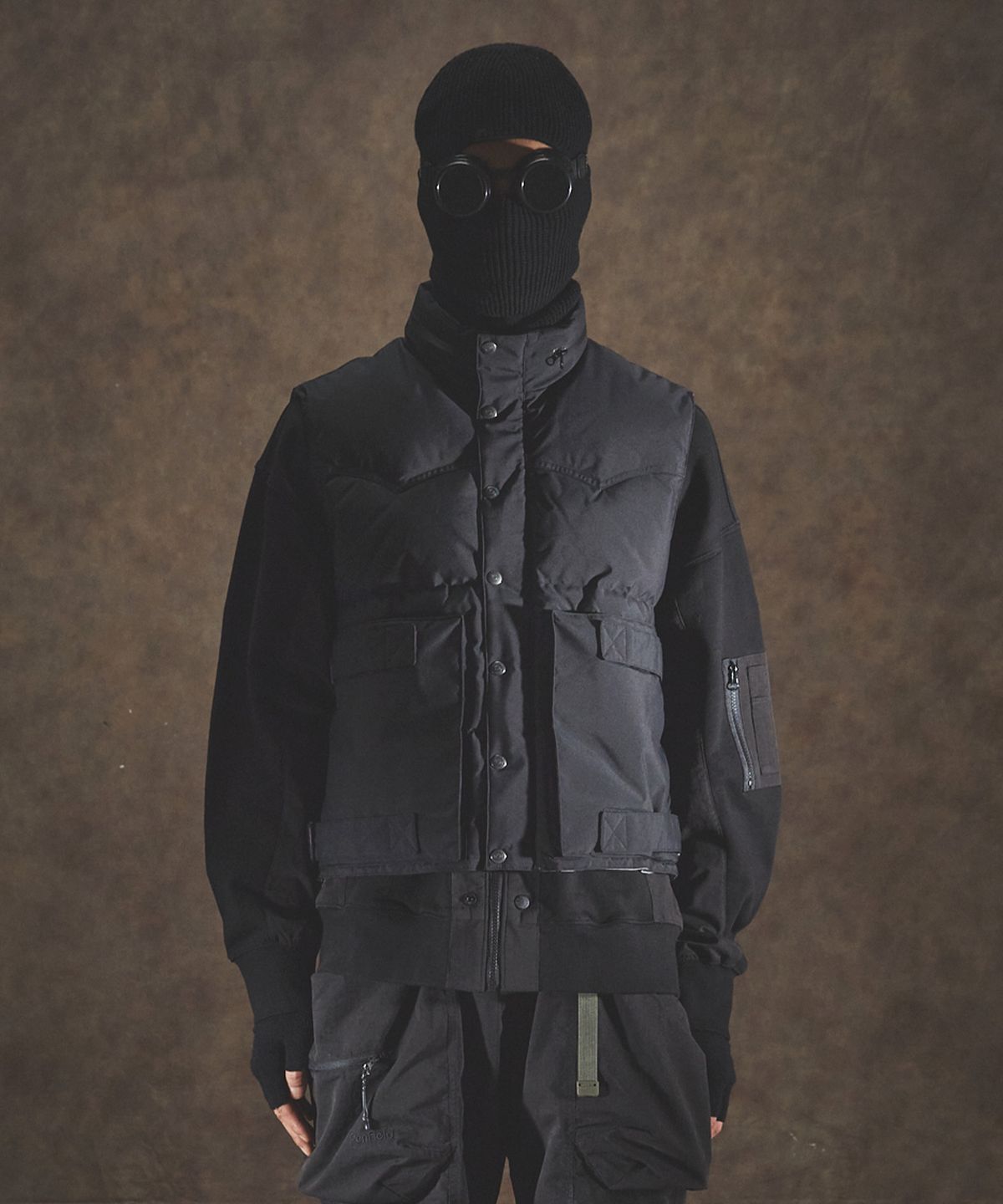 펜필드(PENFIELD) UTILITY ROCKWOOL VEST BLACK_FQ1WV40U