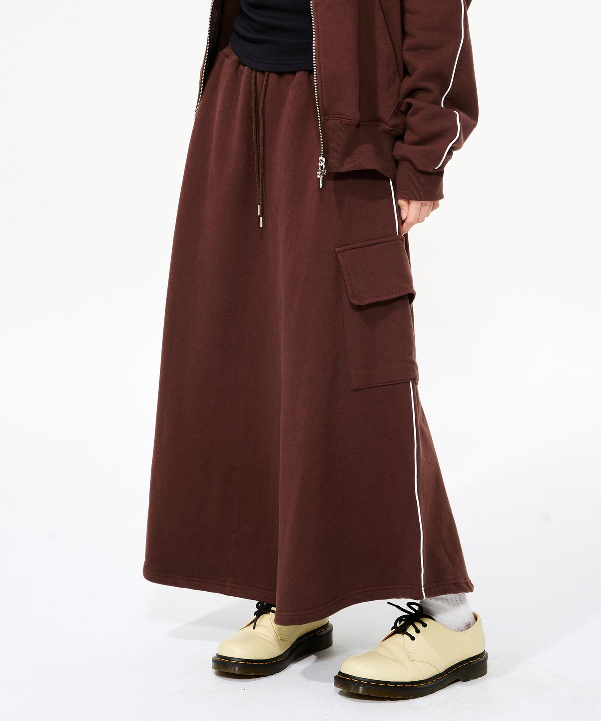 피스메이커(PIECE MAKER) EWP LINE CARGO SWEAT SKIRT (BROWN)