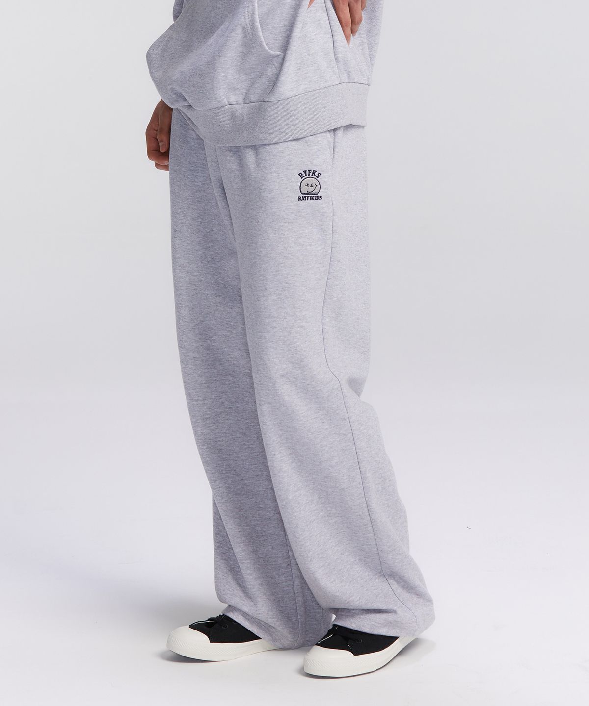 레이피커스(RAYFIKERS) 위키드 로고 와이드 스웨트 팬츠 MELANGE GREY (MO6PU190-097)