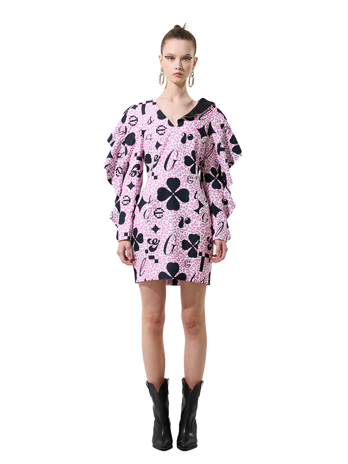 그리디어스(GREEDILOUS) pink clover Print shoulder ruffle Mini Dress