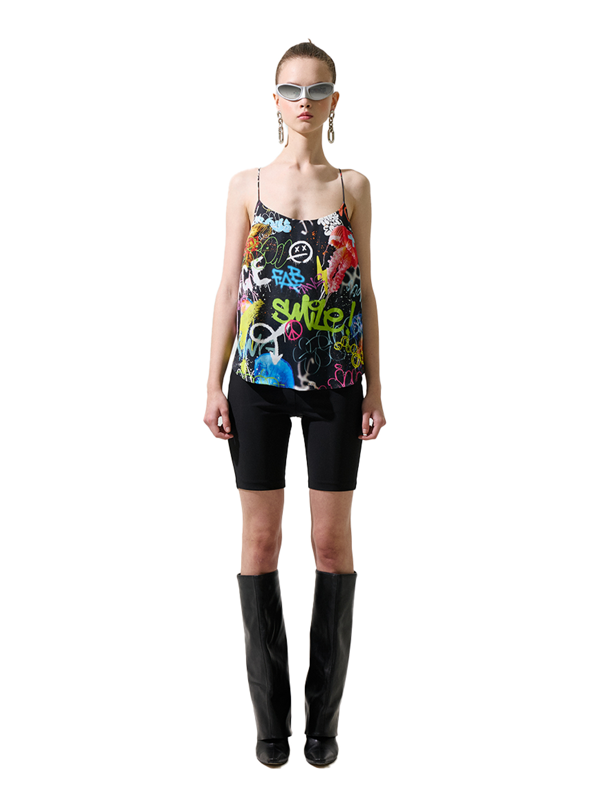 그리디어스(GREEDILOUS) Black Graffiti Spaghetti Strap Sleeveless Top