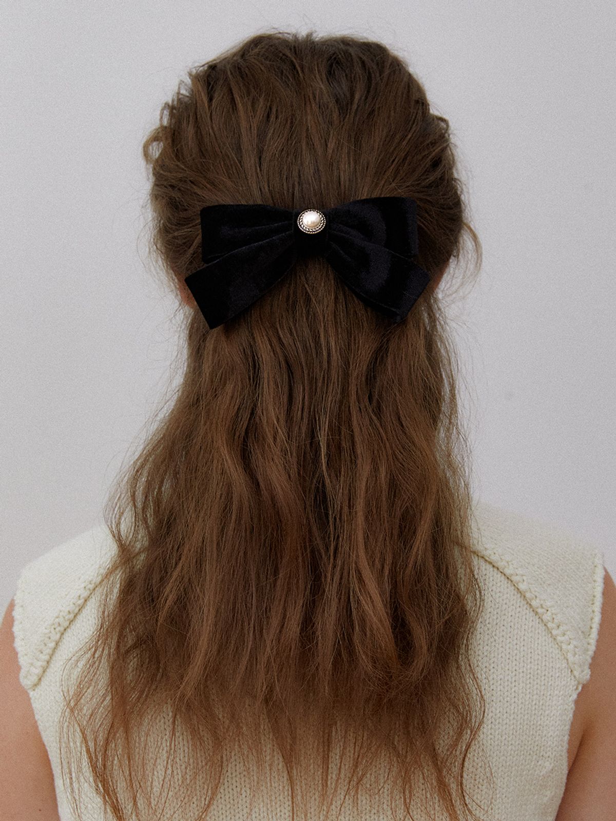 오블라(OVLA) black button velvet ribbon pin_pearl HP030