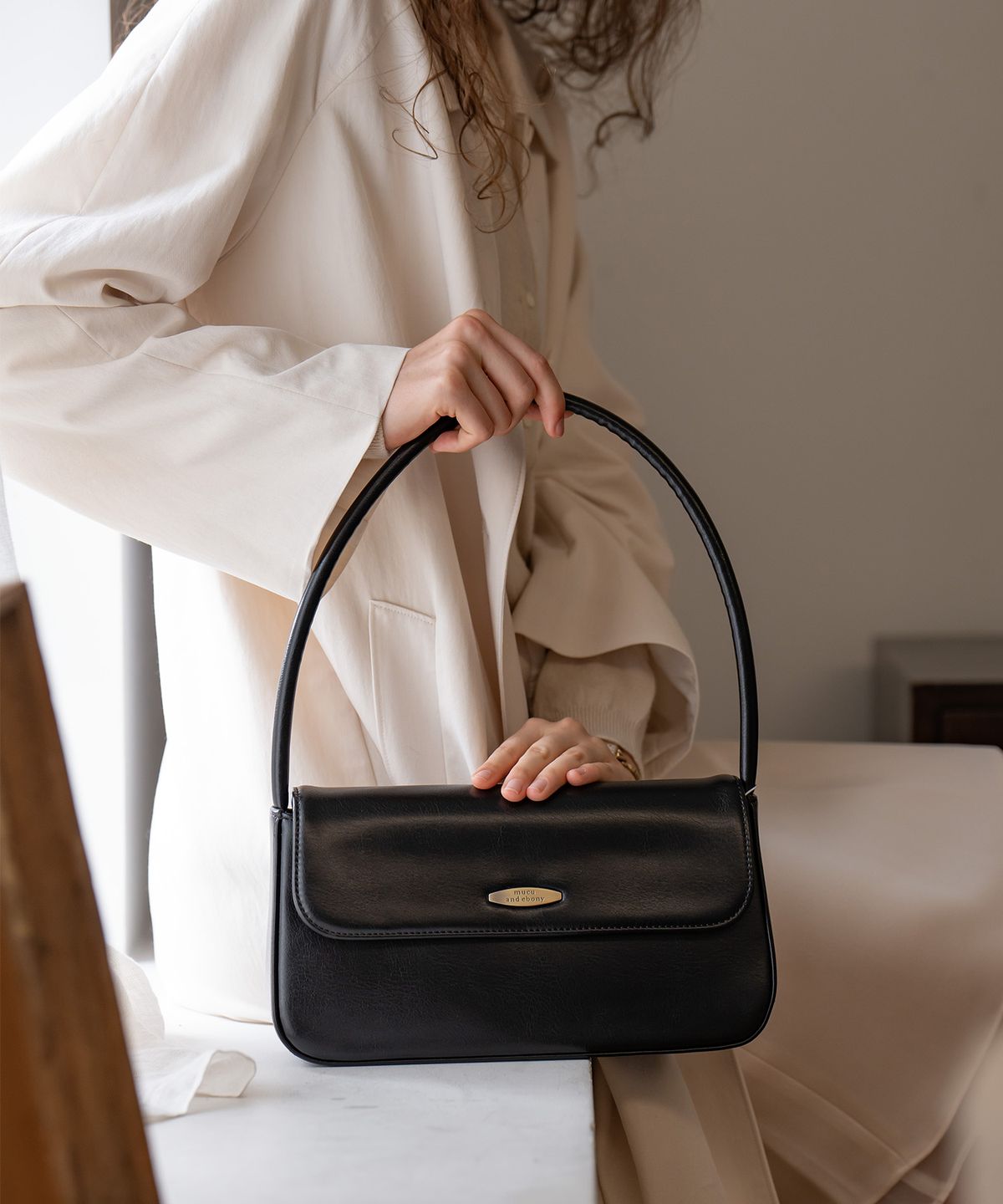 무쿠앤에보니(MUCU AND EBONY) Classic Bag _ Black
