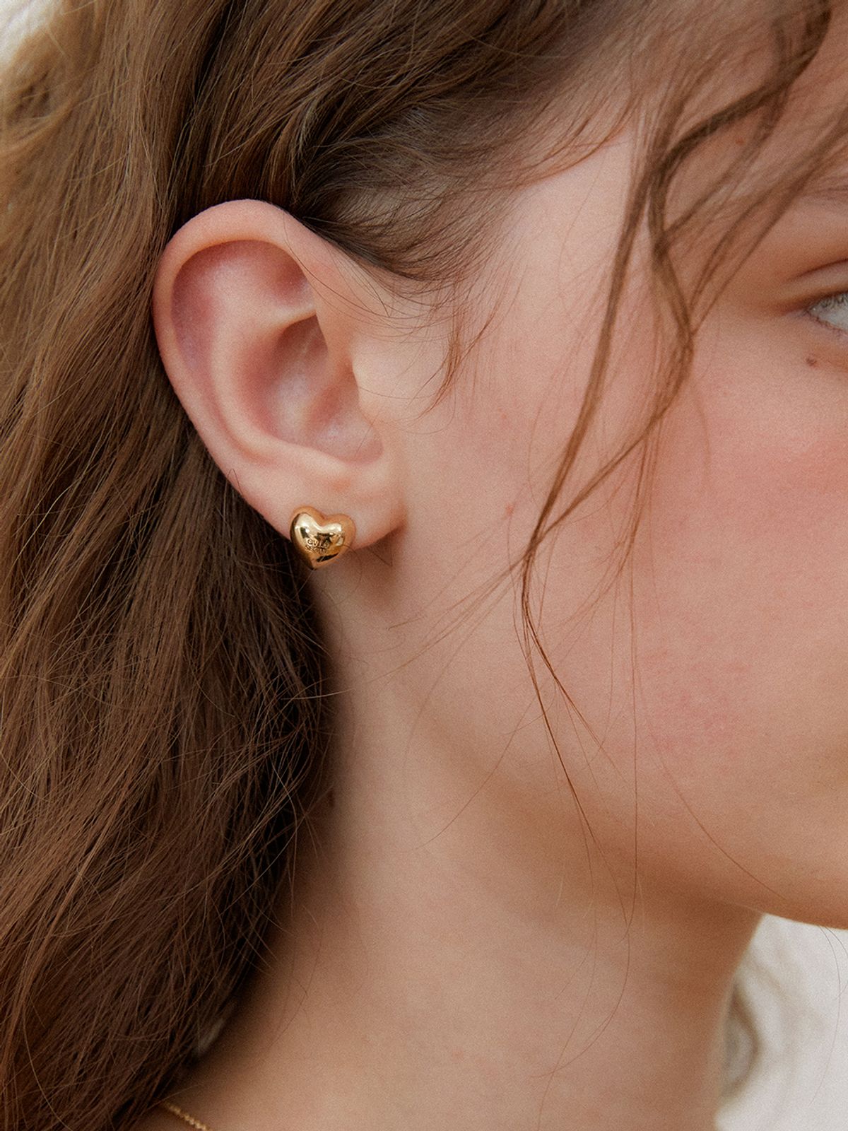 오블라(OVLA) CLASSIC HEART TOUCHABLE EARRING_S JE013
