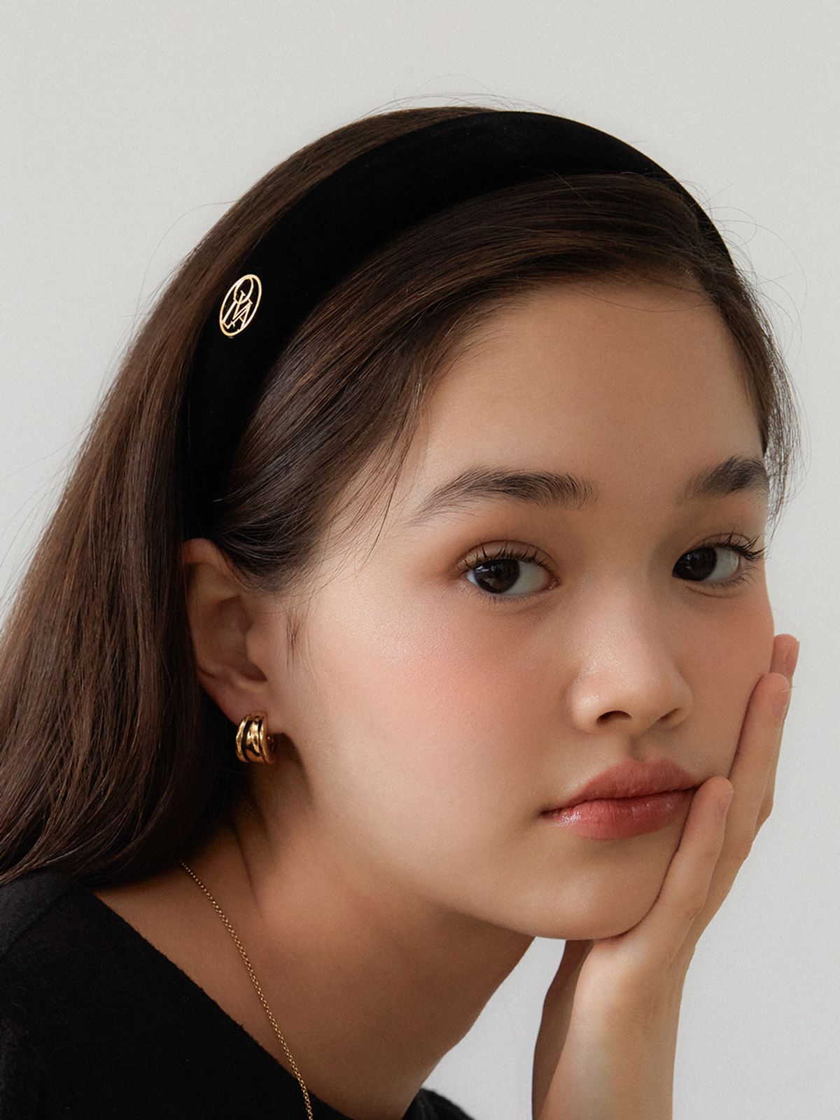 오블라(OVLA) padded classic velvet hair band_velvet black HB014