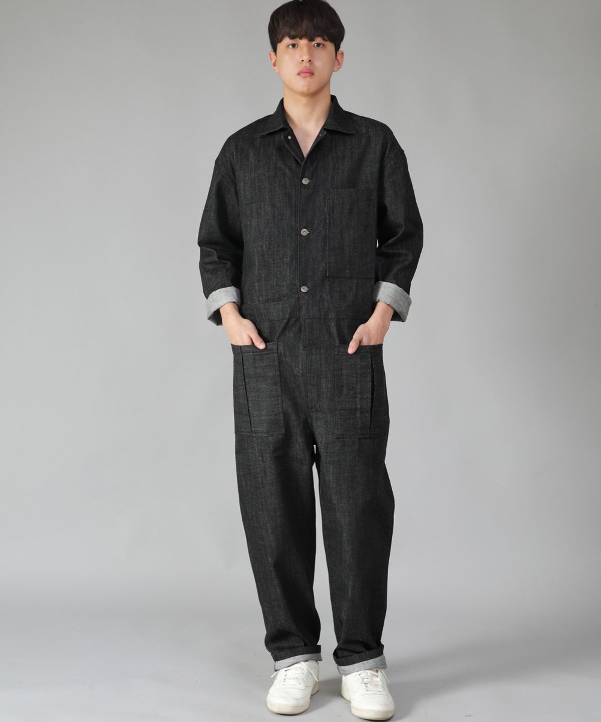 세인트크루(SAINTCREW) 오버라운드 테이퍼드 카고 점프슈트 OT-502C 블랙 데님 BKS