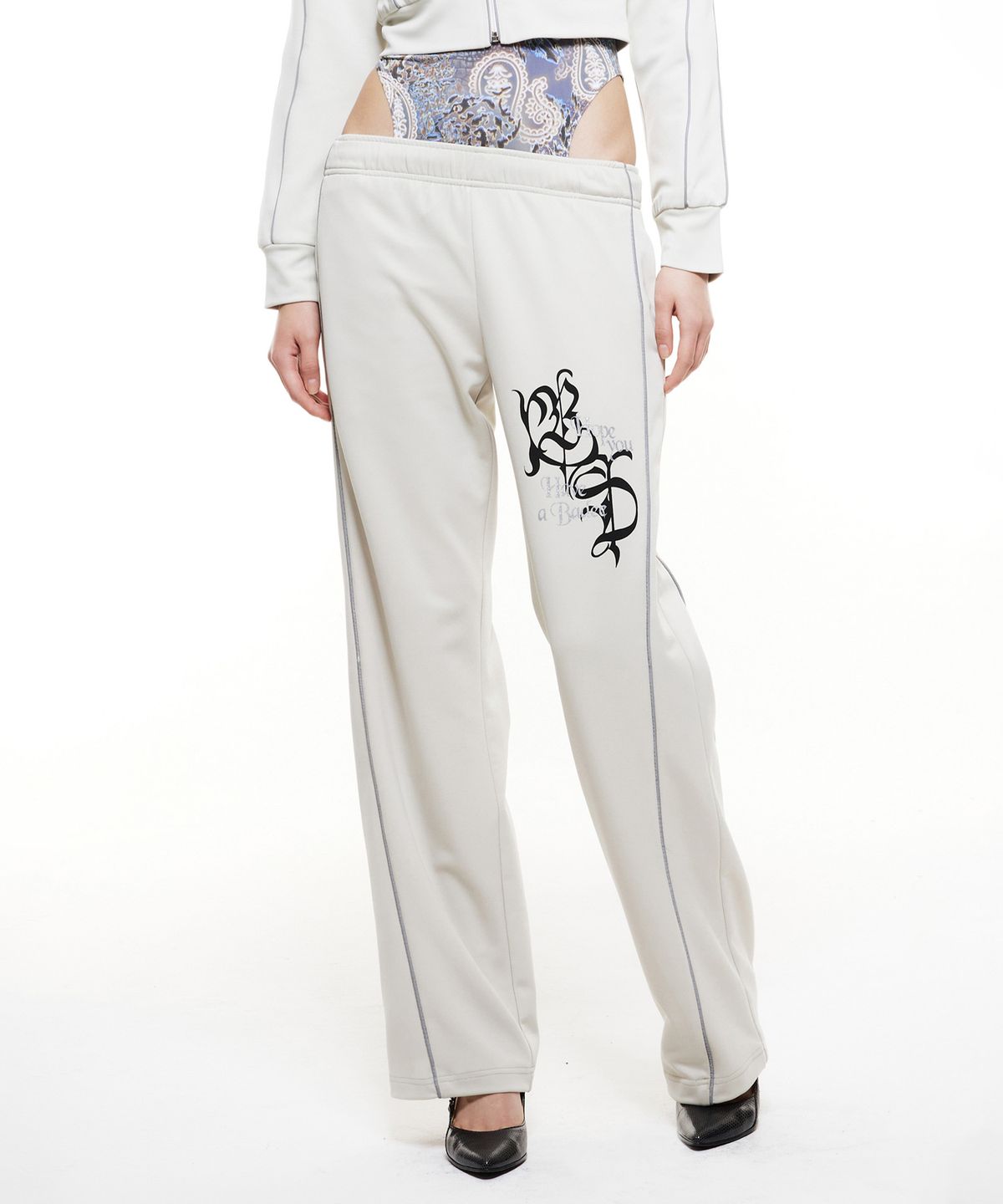 배디(BADEE) Piping Straight Pants Cream