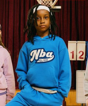 아플리케 포인트 후드티셔츠(K241TH030P) 블루