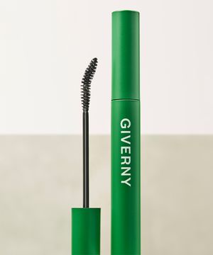 밀착 센서티브 마스카라 볼륨