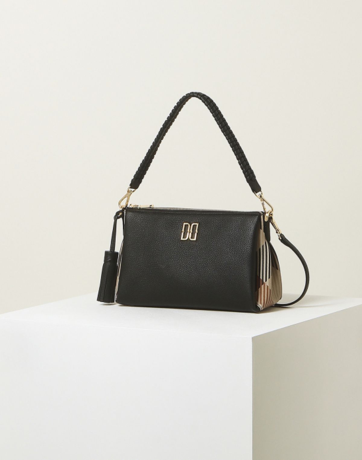 닥스 여성 액세서리(DAKS WOMENS ACCESSORIES) 블랙 체크배색 가죽 숄더백 DCBA4E502BK