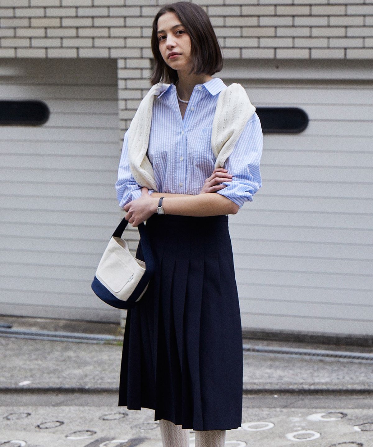 튜드먼트(TTUDEMENT) PLEATED MIDI SKIRT NAVY
