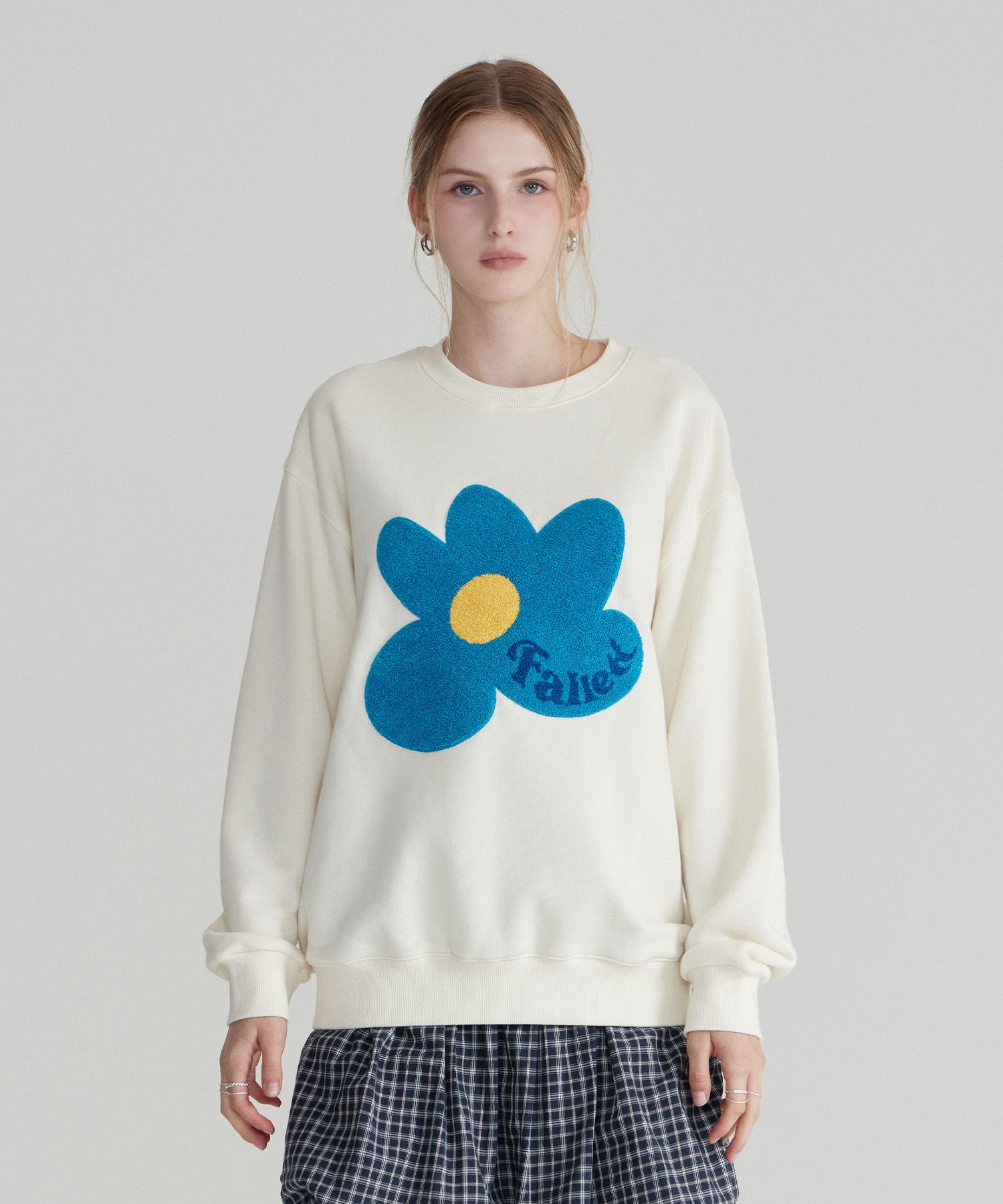 FALLETT☆BOUCLE FLOWER SWEATSHIRT MUSINSA | FALLETT Boucle Flower Sweatshirt Ivory